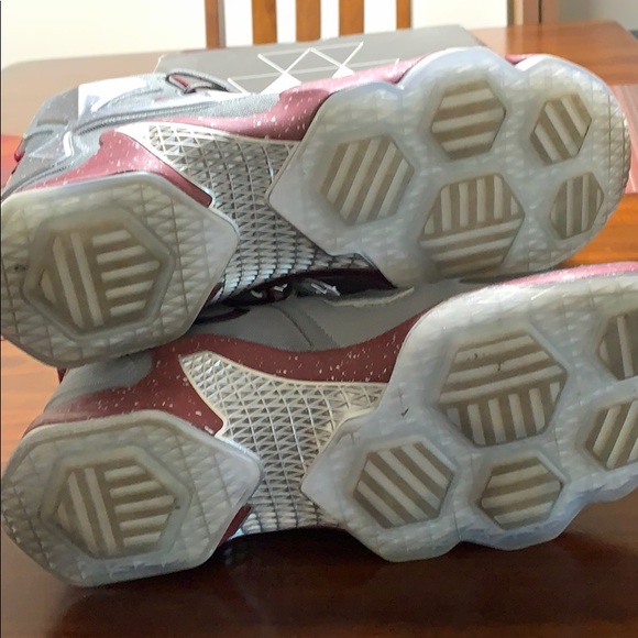 Lebron 13 LMTD opening nights. Size 14 - Picture 6 of 7